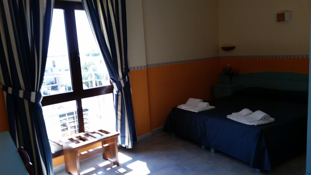 Hotel Costa Antiga Сант'Анна-Аррезі Екстер'єр фото